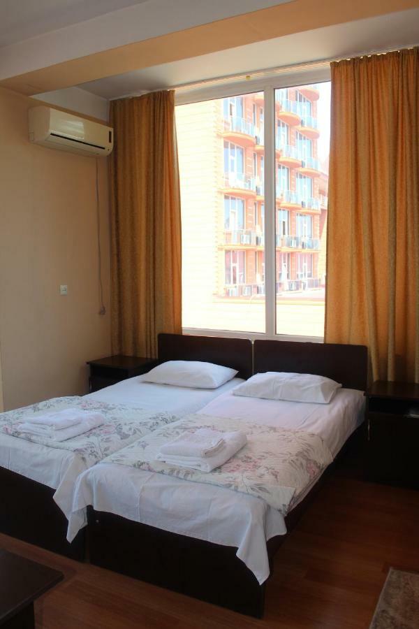 Eleganti Hotel Batumi Exterior foto